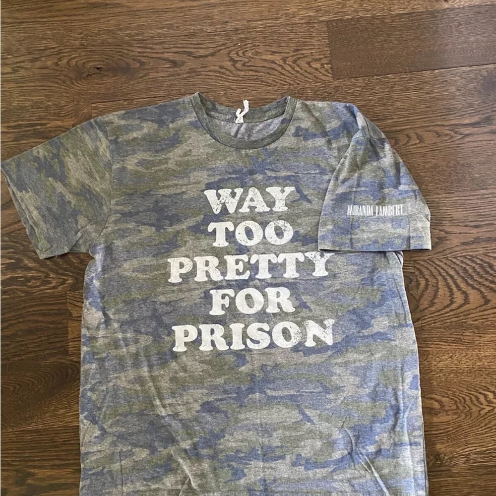 Miranda Lambert T-SHIRT “way too pretty for prison” camo concert